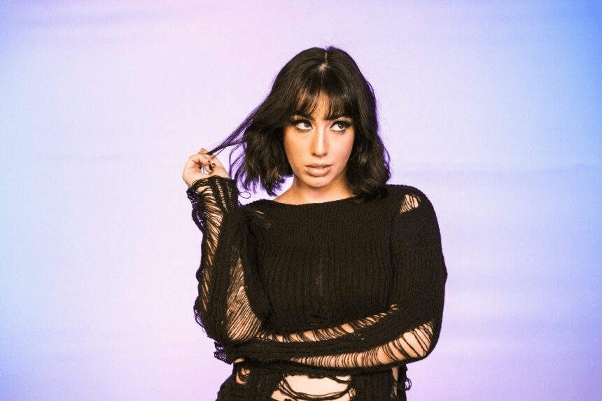 Alinne Garruth announces debut album, “Fim de Festa”