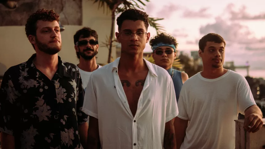 In their latest single, Maré Vazia seeks to provoke reflections on human aspirations for redemption and balance.