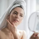 Facial massage with Gua Sha for a perfect complexion